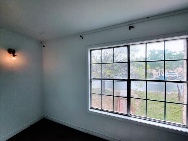 Foto del edificio - 3429 Willowrun Dr