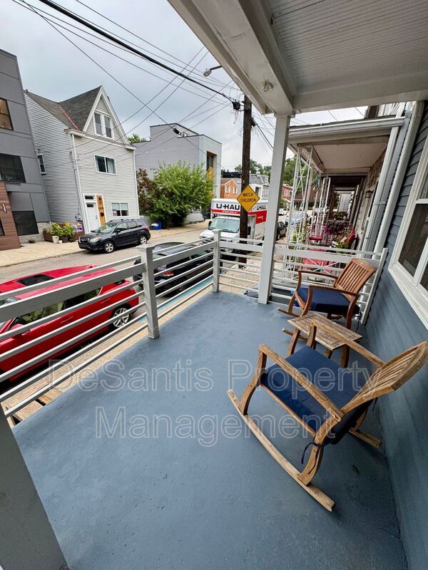 Foto del edificio - 5304 Holmes St