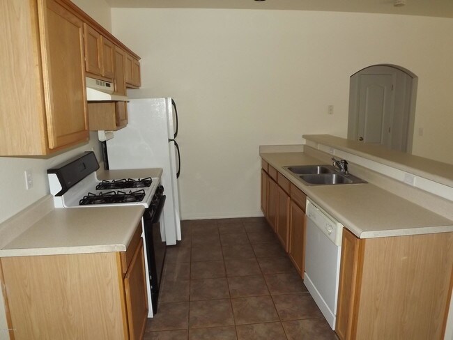 Foto del edificio - 9150 E Lakeshore Dr