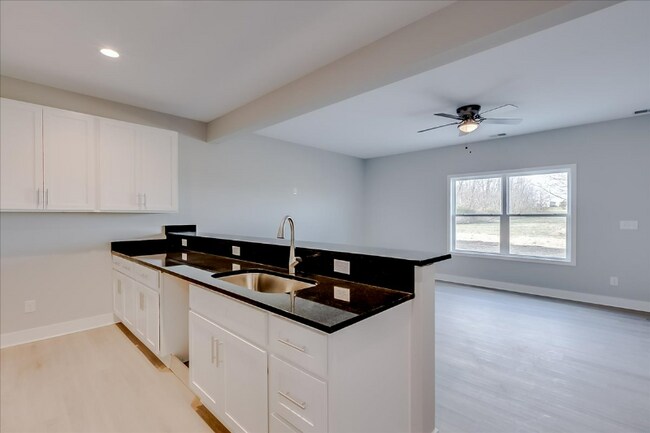 Foto del edificio - 1 Robert M Green Blvd