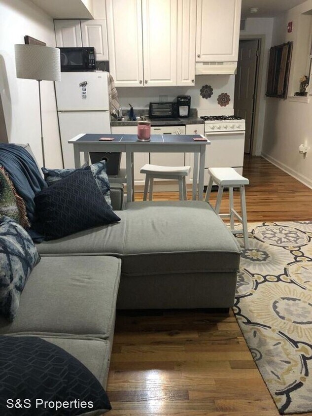 Foto principal - 320 S 12th St