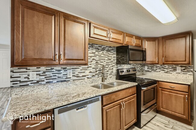 Foto del edificio - 15165 Harding Avenue, Clearwater, FL, 33760