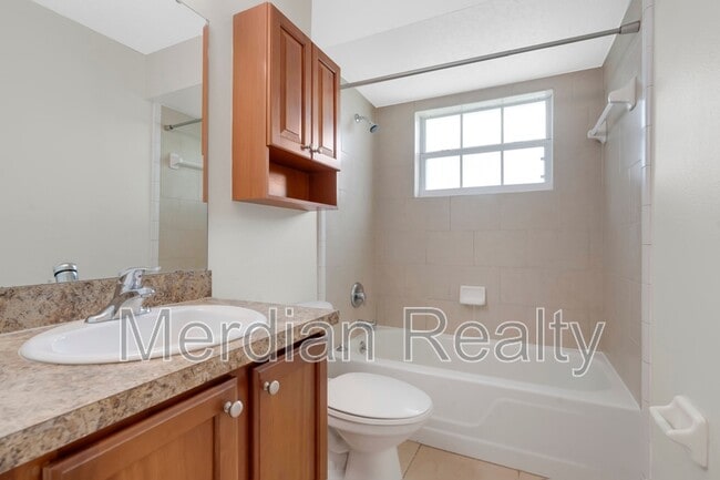 Photo - 4920 Tangerine Avenue - 1 Apartment