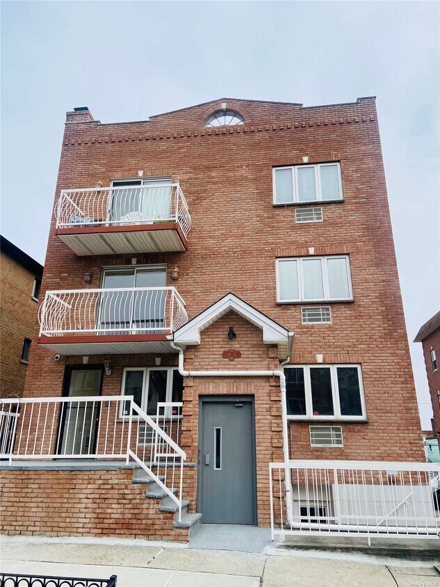 3633 169th St Unit 2R, Queens, NY 11358 Room for Rent in Queens, NY