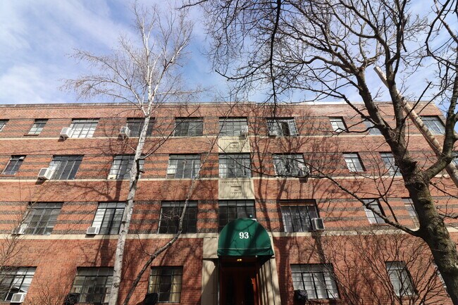 Foto del edificio - 93 Strathmore Rd