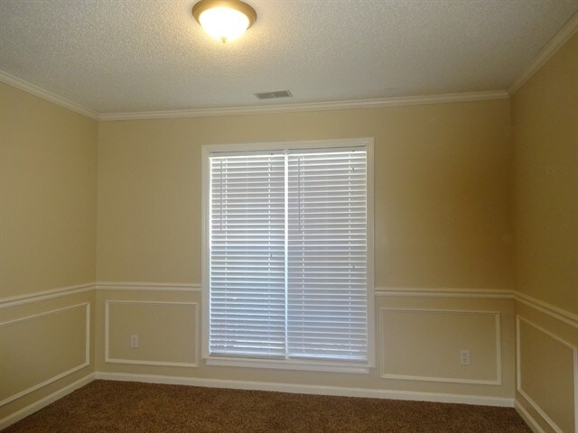 Foto del edificio - 10 Bonnie Woods Drive