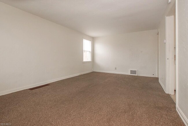 Foto del edificio - 511 E 222nd St