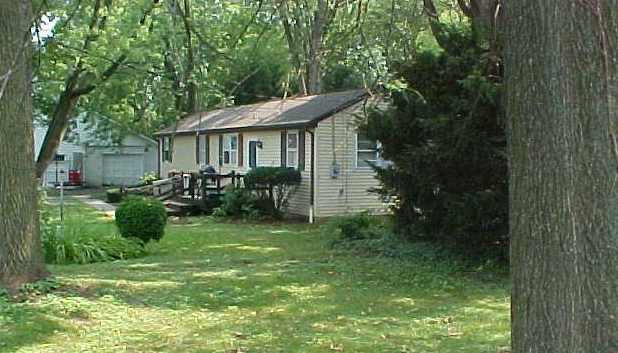 Residental-Cottage rental unit - 334 E Main St