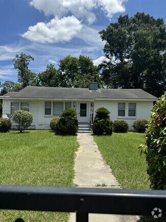 Building Photo - 131 Goolsby St