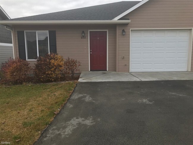 Building Photo - 2 br, 1 bath Duplex - 602 S 81st Pl B