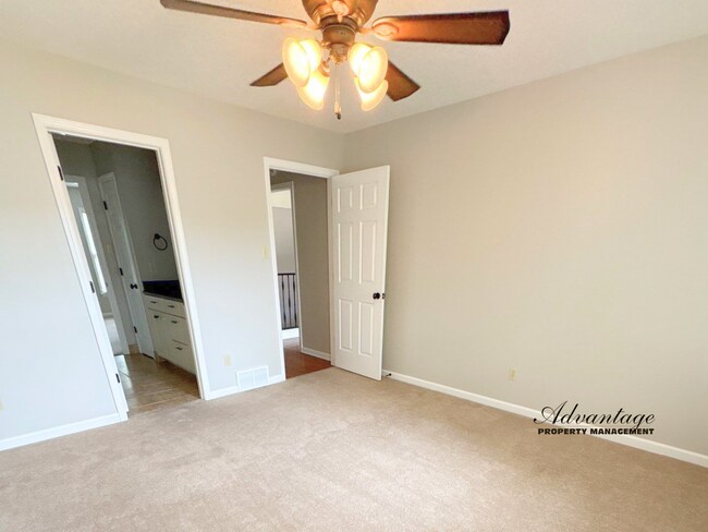 Foto del edificio - 1286 Creek Valley Dr