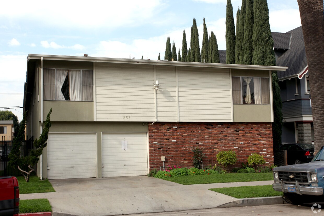 Primary Photo - 837 Linden Ave