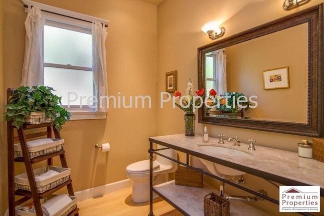Building Photo - 141 Brodia Way
