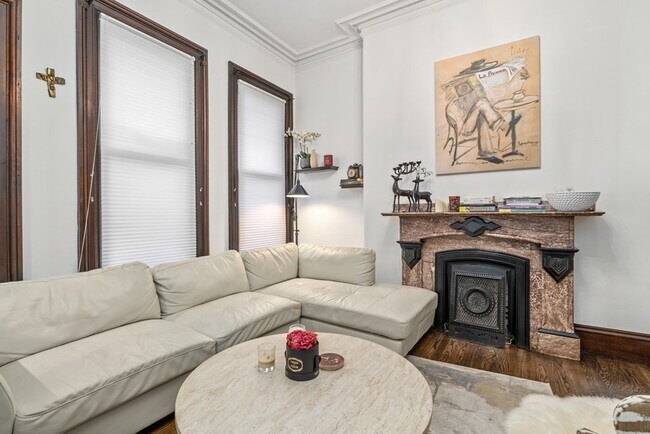 Foto del edificio - 120 F St