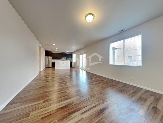 Foto del edificio - 2741 Link Ave