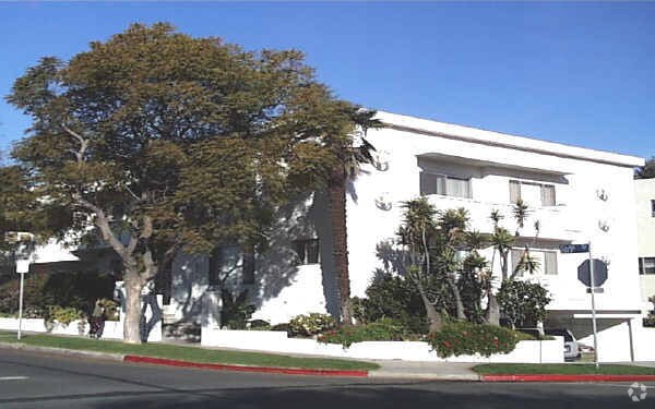 Foto del edificio - 9515 Cashio St