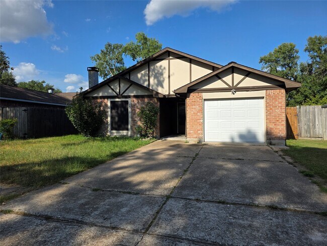 Foto del edificio - 1015 Western Hills Dr