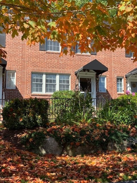 Foto principal - 47 Windsor Ct