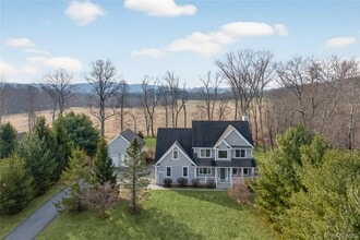 Building Photo - 231 Lake Rd