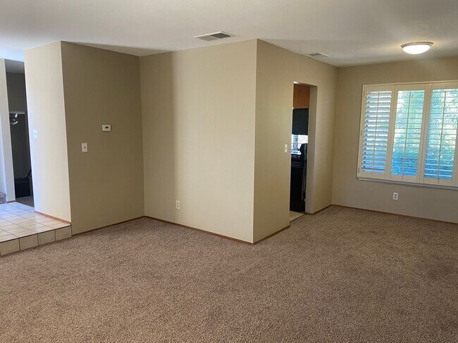 Foto del edificio - A Rosemont 4 Bdrm, 3 Bath