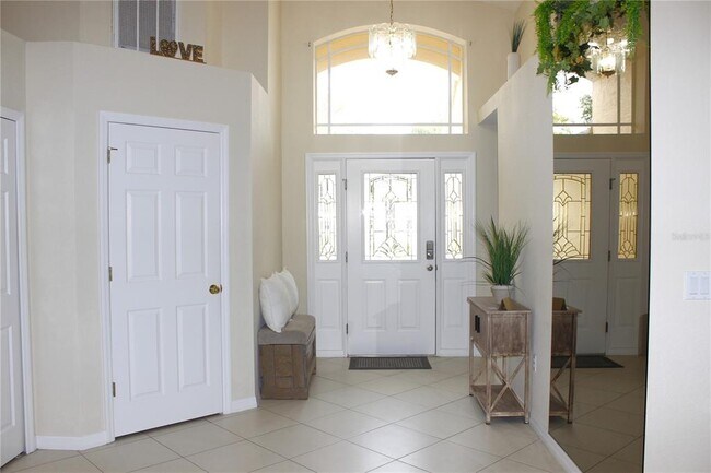 Building Photo - 13748 Meade Ct