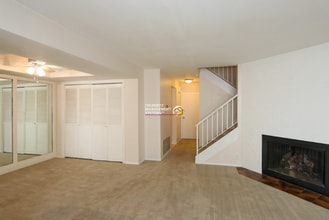 Building Photo - 601 E 4010 S