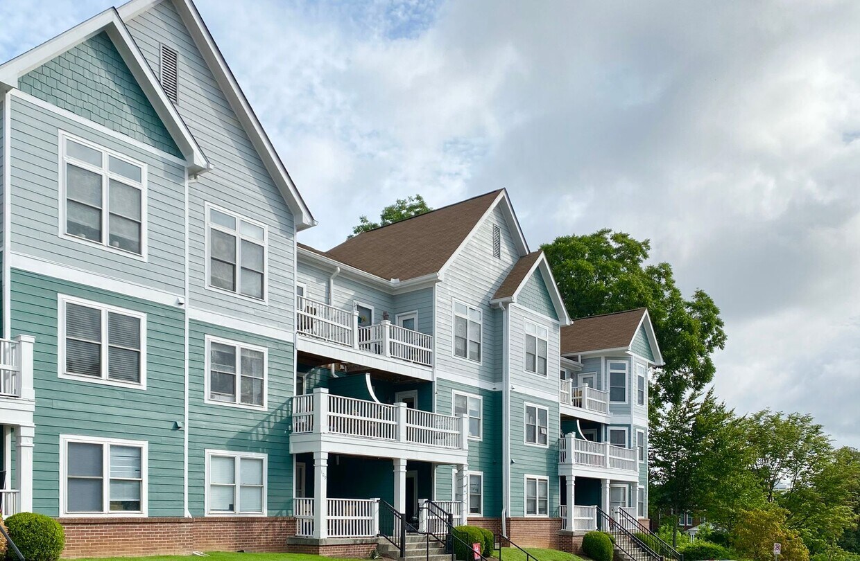 Welcome home to LAUREL STATION for Fall 2026! 3bed/2bath for $3300 includes two parking spaces! - Welcome home to LAUREL STATION for Fall 2026! 3bed/2bath for $3300 includes two parking spaces!