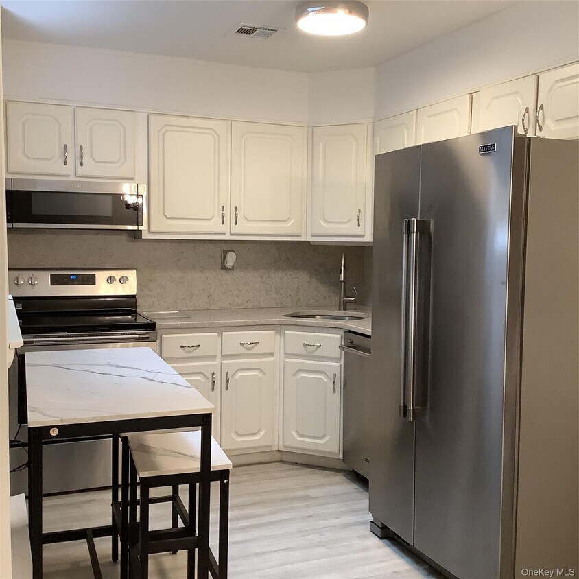Building Photo - 406 Woodbridge Dr