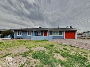 Building Photo - 1421 W Orange Dr