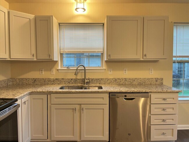 Foto del edificio - 30 Covington Ct