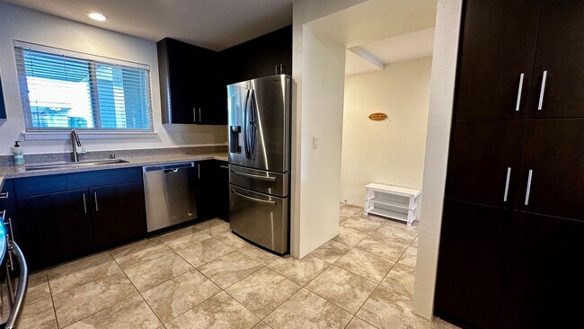 Building Photo - LUXURY LIVING at KA MALANAI KAILUA - 2 BED...