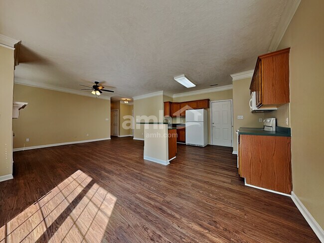 Building Photo - 107 Rolling Stone Ln