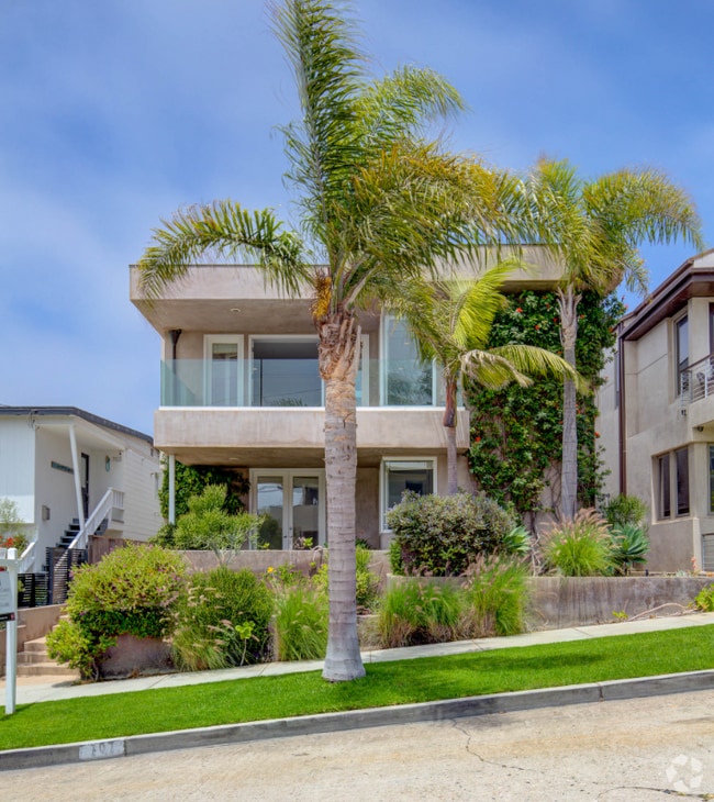 Carnation Villa Apartments for Rent with a Garage Manhattan Beach, CA