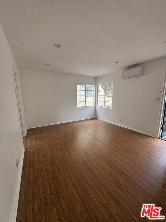 Foto del edificio - 220 N Louise St