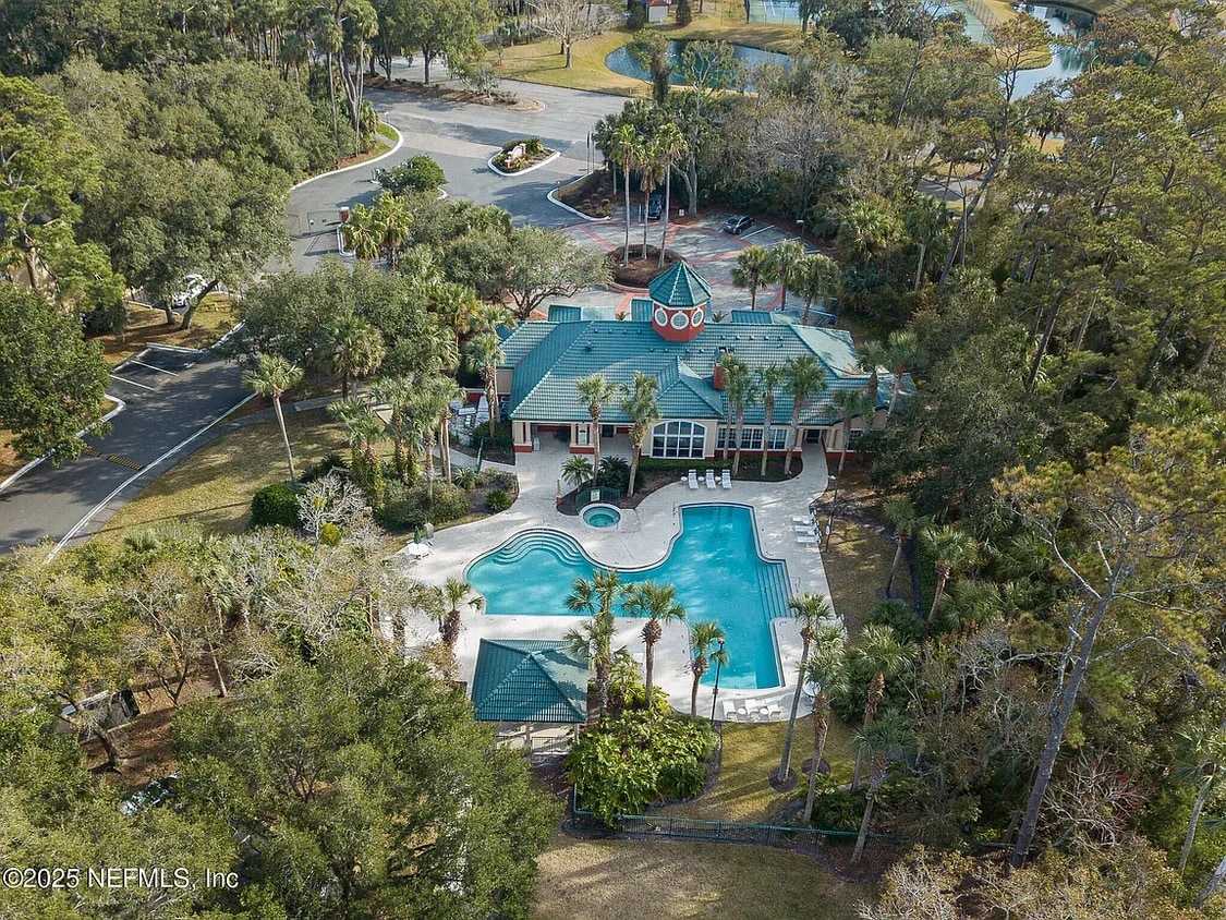 Grand Cay Condo gated entrance - 140 Veracruz Dr