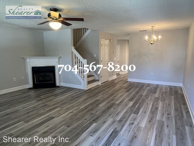 Foto del edificio - 2 br, 2.5 bath House - 15451 Asterwind Court