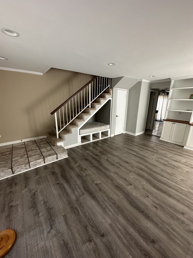 Foto del edificio - 917 W State St