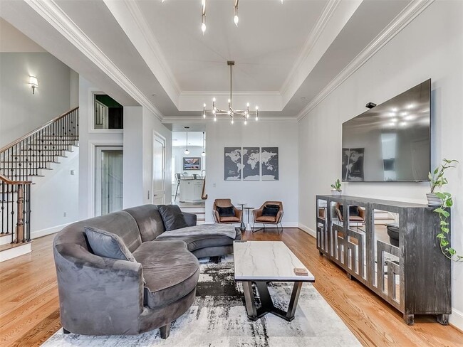 Building Photo - 414 NE 2nd St