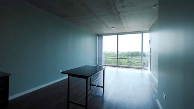 Foto del edificio - 1407 S State St