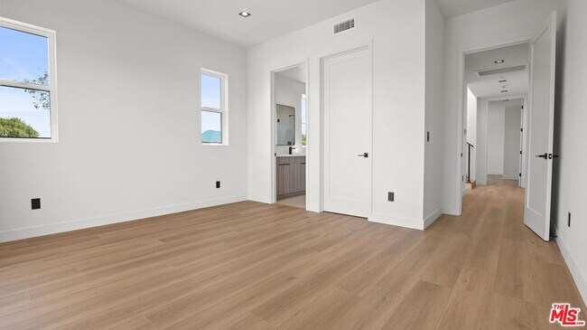 Foto del edificio - 10844 Peach Grove St