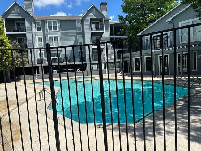 Building Photo - 303 Granville Ct