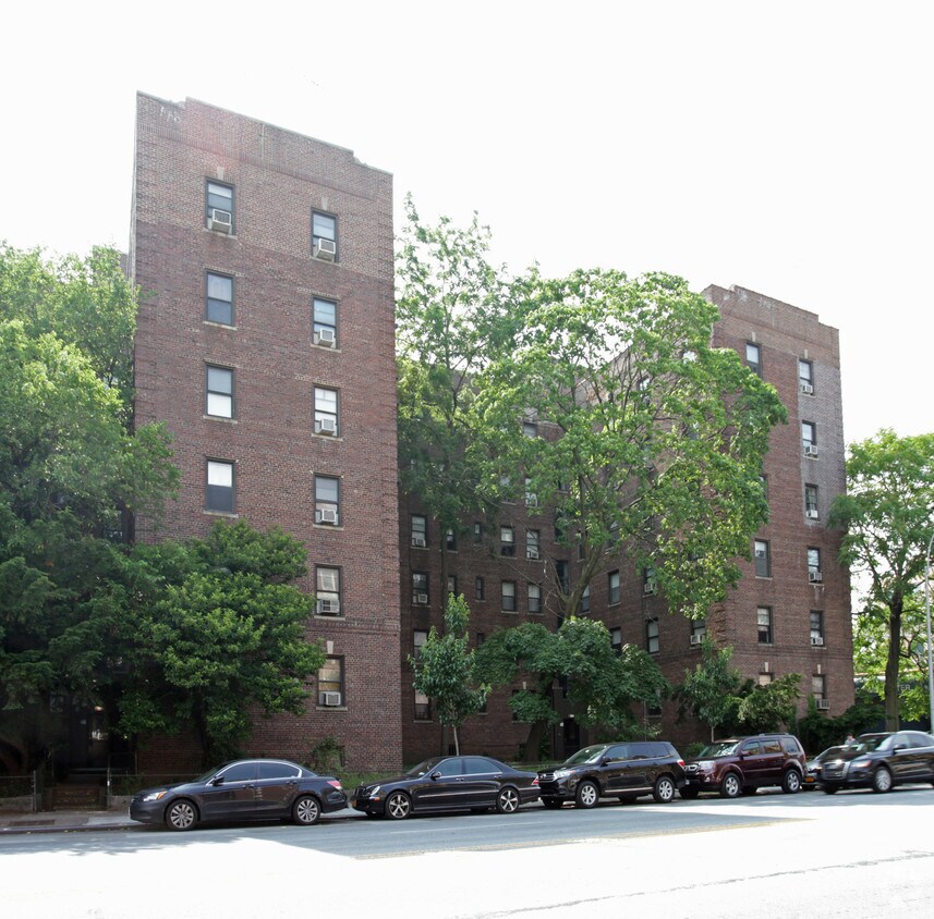 Primary Photo - 2820 Ocean Ave
