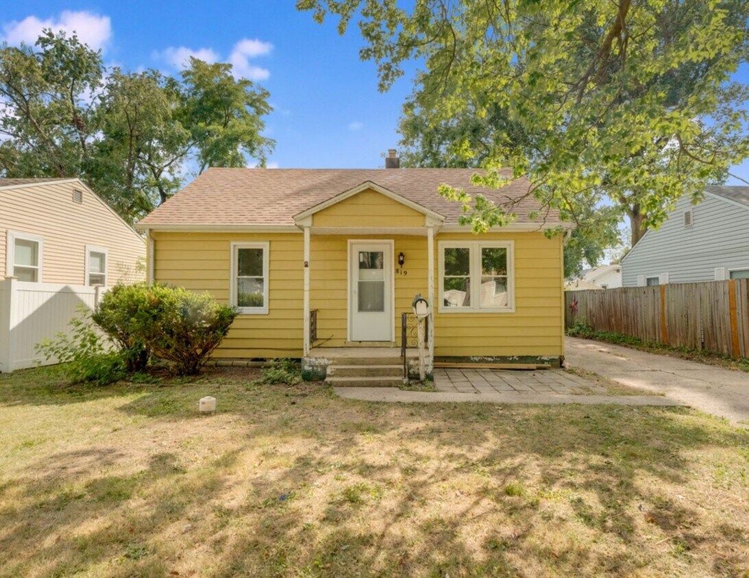 Primary Photo - Newly Renovated Home For Rent NOW!!