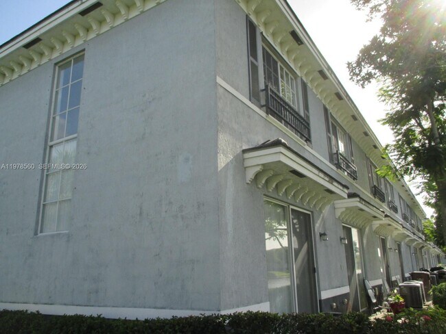 Foto del edificio - 3417 NW 13th St