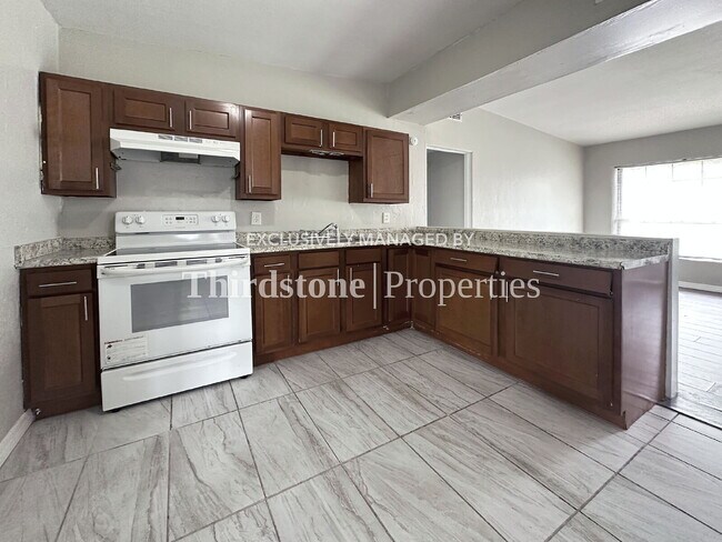 Foto del edificio - 1803 Wofford Ave