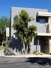 Building Photo - 850 E Palm Canyon Dr