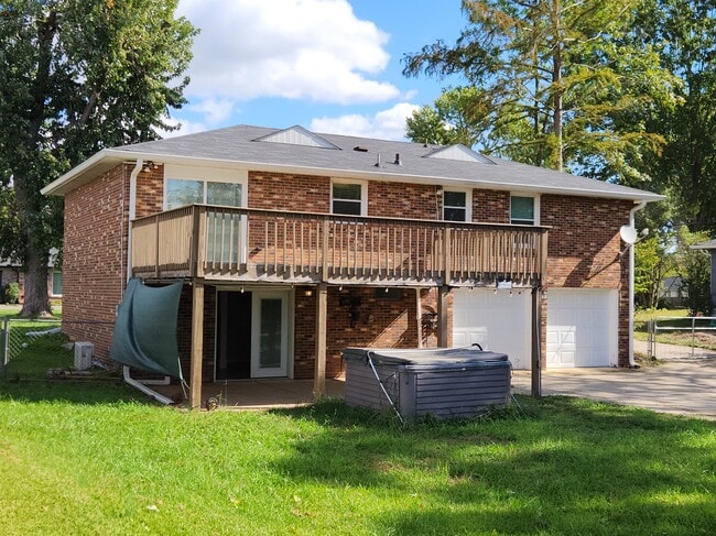 Photo - 114 Maureen Dr House