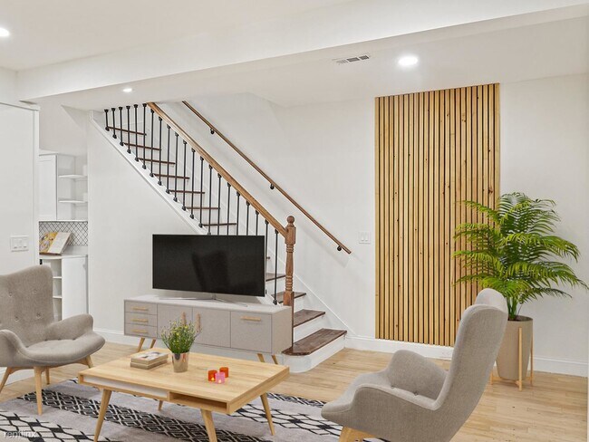 Foto del edificio - 4 br, 3 bath House - 4902 3Rd St Nw Modern...