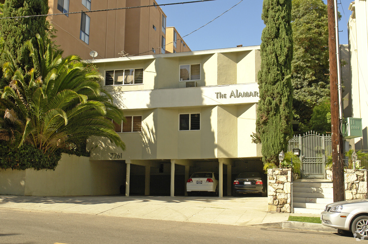Primary Photo - 7261 Franklin Ave