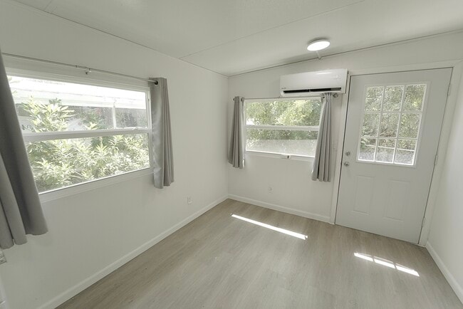 Foto del edificio - 8520 SW 18th Ct